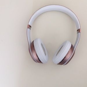 Rose gold beats by dre
